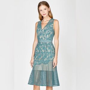 Adelyn Rae Lily Woven Mixed Lace Trumpet Women's Dress (Size S)